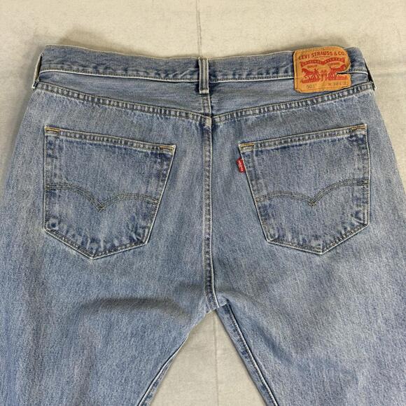 Levis 501 Jeans Mens 36x32 Blue Medium Wash Straight Leg Original Denim - Picture 4 of 7